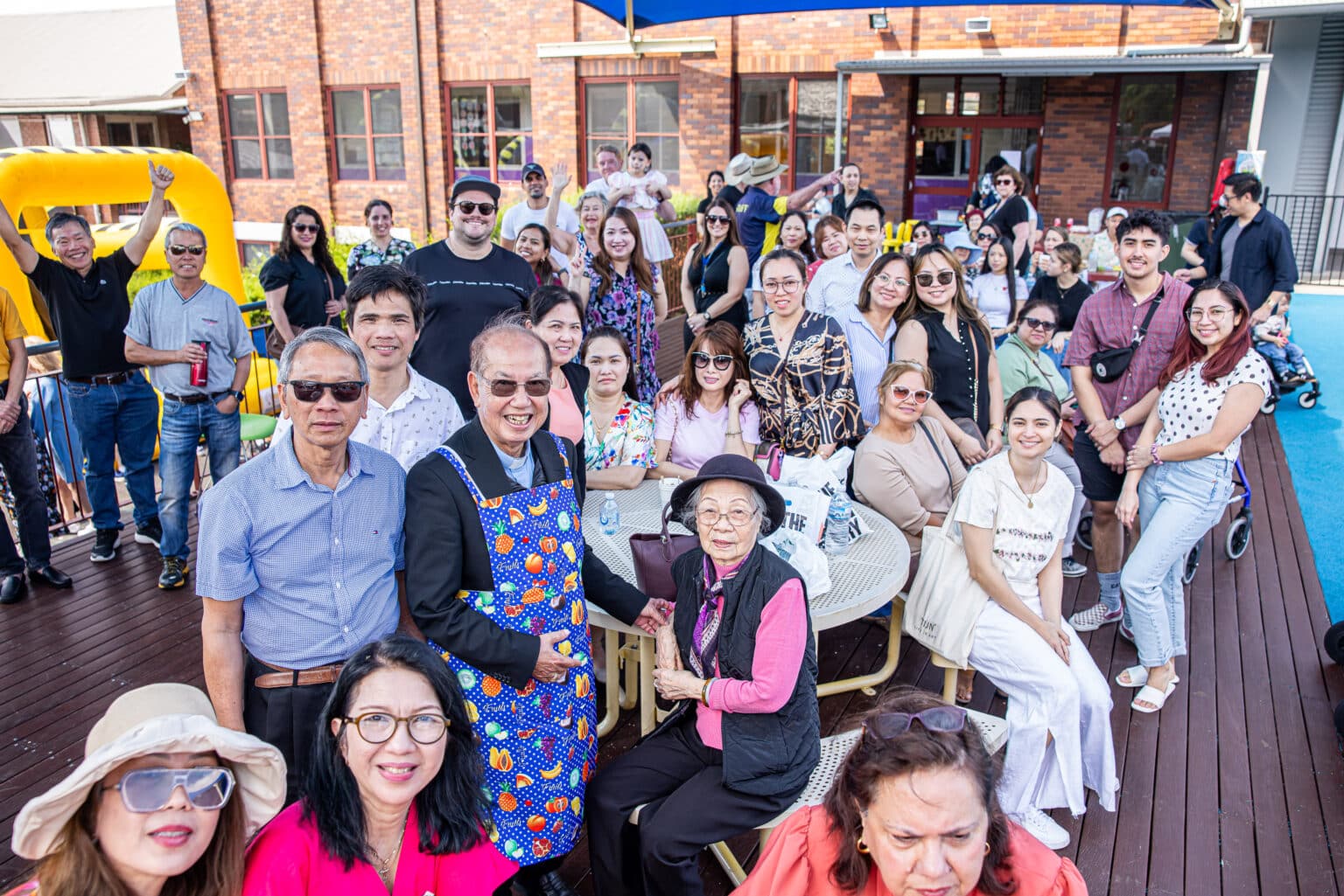 CW-StThereseFeast-Fr-Paul-Van-Chi--with-the-parishioners-Photo-Alphonsus-Fok